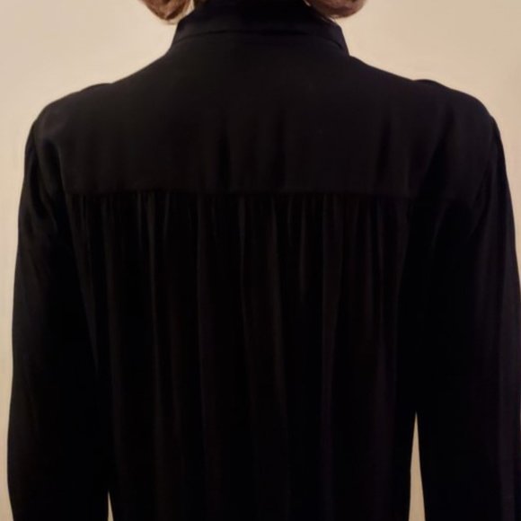 THE LIMITED Fluid Long Sleeve Button Front Blouse Size S NWT - Picture 3 of 5